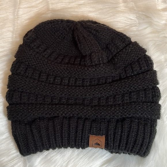 Knit Beanie Hat Set - Picture 6 of 9